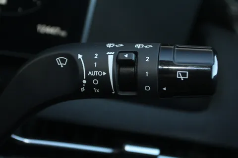 DU24AWR Hyundai Tucson 1.6T Hybrid Ultimate 5dr Auto Thumbnail #28