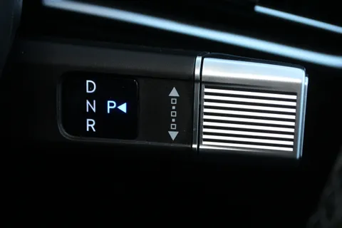 DU24AWR Hyundai Tucson 1.6T Hybrid Ultimate 5dr Auto Thumbnail #29