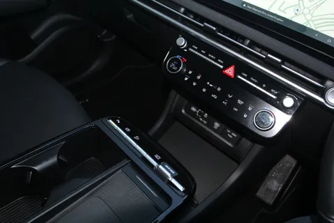 DU24AWR Hyundai Tucson 1.6T Hybrid Ultimate 5dr Auto Thumbnail #30