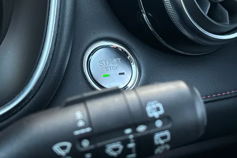 PE70DFN Mg Motor Uk Hs 1.5 T-GDI Exclusive 5dr Thumbnail #30