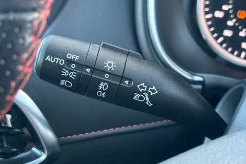 PE70DFN Mg Motor Uk Hs 1.5 T-GDI Exclusive 5dr Thumbnail #32