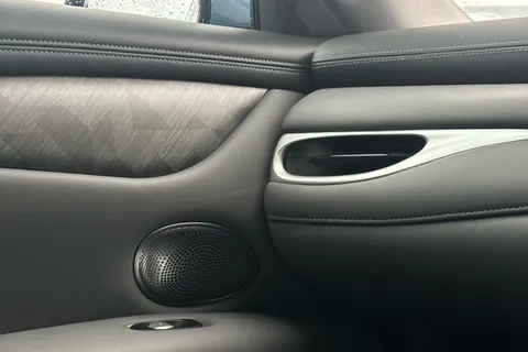 ML75KDO Mg Motor Uk Im5 217kW Standard Range 75kWh 5dr Auto Thumbnail #30