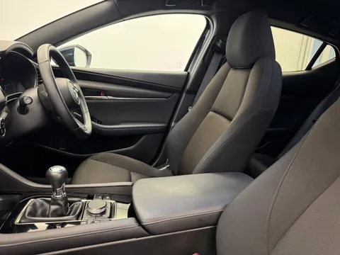 DY74GUH Mazda Mazda3 2.0 e-Skyactiv G MHEV Exclusive-Line 5dr Thumbnail #15