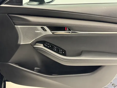 DY74GUH Mazda Mazda3 2.0 e-Skyactiv G MHEV Exclusive-Line 5dr Thumbnail #20