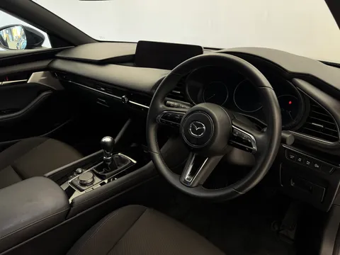 DY74GUH Mazda Mazda3 2.0 e-Skyactiv G MHEV Exclusive-Line 5dr Thumbnail #22