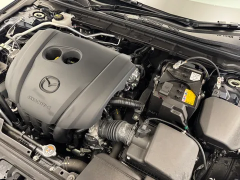 DY74GUH Mazda Mazda3 2.0 e-Skyactiv G MHEV Exclusive-Line 5dr Thumbnail #34
