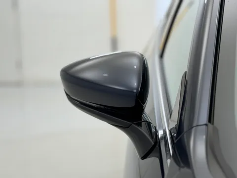 DY74GUH Mazda Mazda3 2.0 e-Skyactiv G MHEV Exclusive-Line 5dr Thumbnail #35