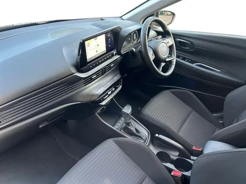 RO72UPA Hyundai i20 1.0T GDi 48V MHD Premium 5dr DCT Thumbnail #4