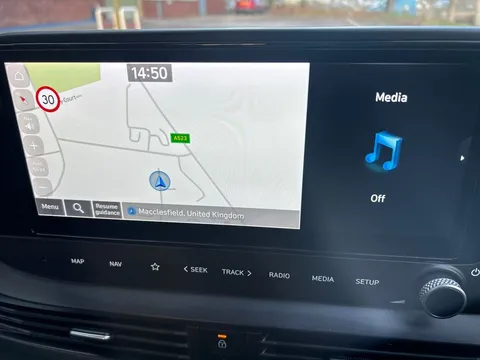 RO72UPA Hyundai i20 1.0T GDi 48V MHD Premium 5dr DCT Thumbnail #14