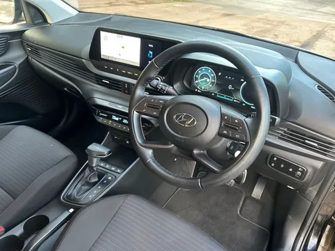 RO72UPA Hyundai i20 1.0T GDi 48V MHD Premium 5dr DCT Thumbnail #21