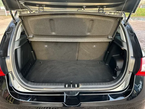 RO72UPA Hyundai i20 1.0T GDi 48V MHD Premium 5dr DCT Thumbnail #23