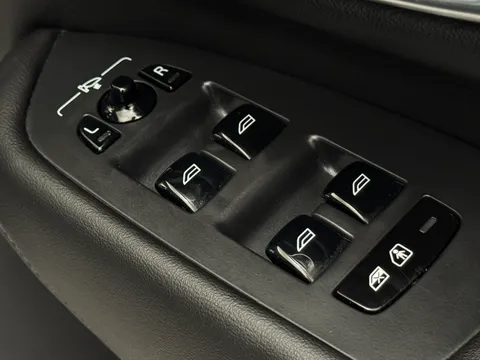 KX72HYA Volvo XC90 2.0 B5D [235] Plus Dark 5dr AWD Geartronic Thumbnail #29