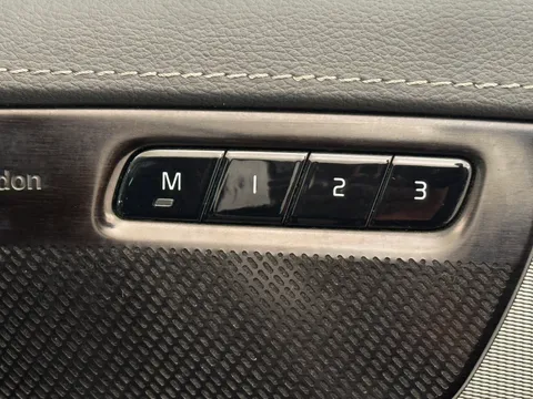 KX72HYA Volvo XC90 2.0 B5D [235] Plus Dark 5dr AWD Geartronic Thumbnail #31