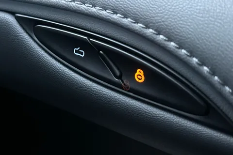 ML75HRD Mg Motor Uk Im6 553kW Launch Edition 100kWh 5dr AWD Auto Thumbnail #28