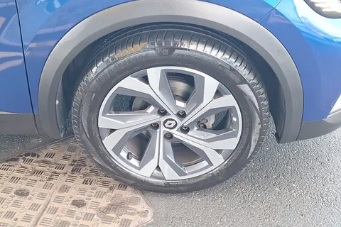 EY22XMG Renault Captur 1.3 TCE 140 R.S. Line 5dr EDC Thumbnail #5