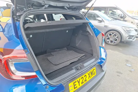 EY22XMG Renault Captur 1.3 TCE 140 R.S. Line 5dr EDC Thumbnail #16