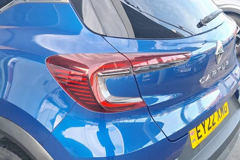 EY22XMG Renault Captur 1.3 TCE 140 R.S. Line 5dr EDC Thumbnail #20
