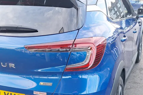 EY22XMG Renault Captur 1.3 TCE 140 R.S. Line 5dr EDC Thumbnail #23