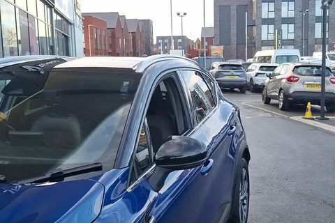 EY22XMG Renault Captur 1.3 TCE 140 R.S. Line 5dr EDC Thumbnail #27