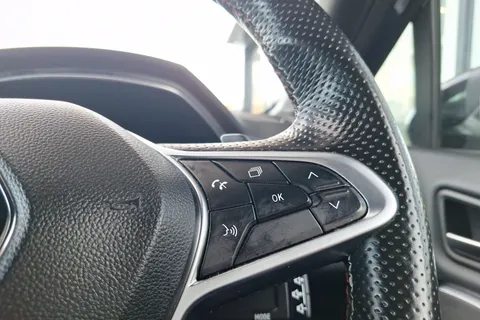 EY22XMG Renault Captur 1.3 TCE 140 R.S. Line 5dr EDC Thumbnail #41