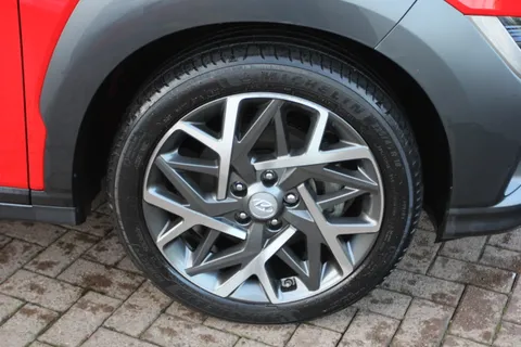 DE72ZLV Hyundai Kona 1.6 GDi Hybrid Premium 5dr DCT Thumbnail #11