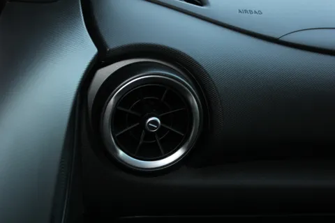 DE72ZLV Hyundai Kona 1.6 GDi Hybrid Premium 5dr DCT Thumbnail #30