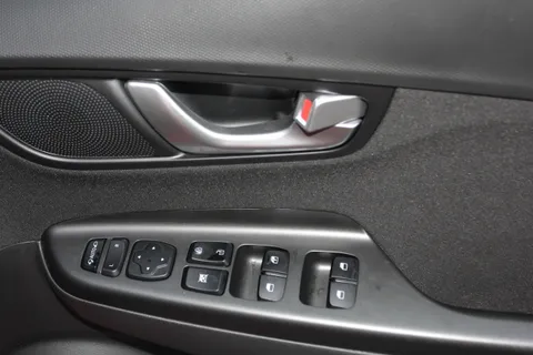 DE72ZLV Hyundai Kona 1.6 GDi Hybrid Premium 5dr DCT Thumbnail #24