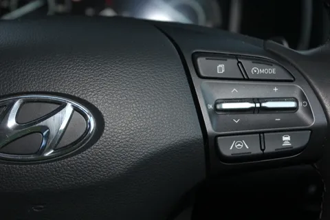 DE72ZLV Hyundai Kona 1.6 GDi Hybrid Premium 5dr DCT Thumbnail #23