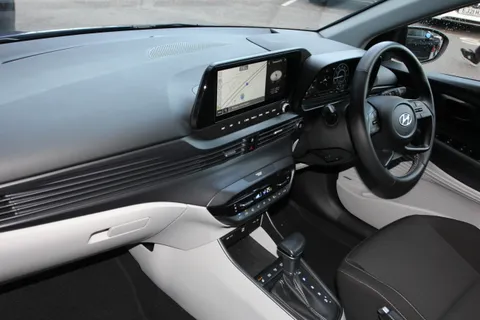 MT22RYU Hyundai i20 1.0T GDi 48V MHD Ultimate 5dr DCT Thumbnail #3