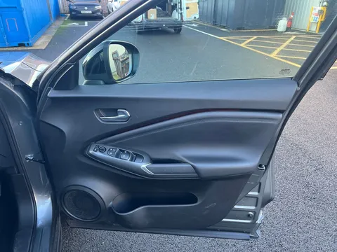 DX74VUP Nissan Juke 1.0 DiG-T N-Connecta 5dr Thumbnail #18