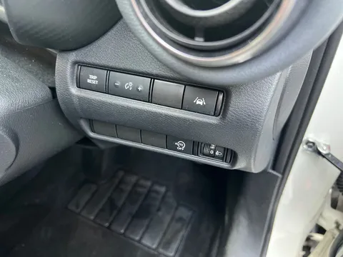 DG21KMX Nissan Juke 1.0 DiG-T 114 N-Connecta 5dr Thumbnail #23