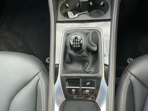 DE75NFT Mg Motor Uk Hs 1.5 T-GDI Trophy 5dr Thumbnail #30