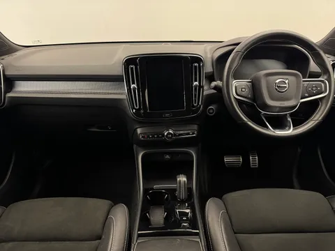 DE70KUK Volvo XC40 2.0 B4P R DESIGN Pro 5dr Auto Thumbnail #11