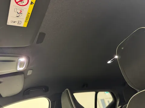 DE70KUK Volvo XC40 2.0 B4P R DESIGN Pro 5dr Auto Thumbnail #14