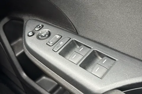 DK71NTD Honda Civic 1.5 VTEC Turbo Sport 5dr Thumbnail #18