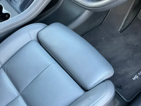 DG75NGX Mg Motor Uk Im6 553kW Launch Edition 100kWh 5dr AWD Auto Thumbnail #35