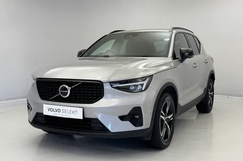 YR73XZP Volvo XC40 2.0 B3P Plus Dark 5dr Auto Thumbnail #3