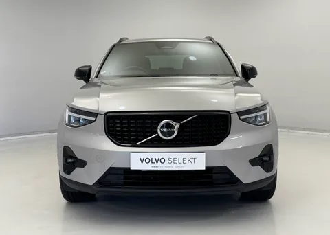 YR73XZP Volvo XC40 2.0 B3P Plus Dark 5dr Auto Thumbnail #2
