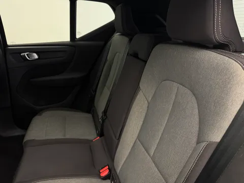 YR73XZP Volvo XC40 2.0 B3P Plus Dark 5dr Auto Thumbnail #18