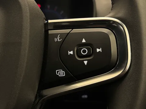 YR73XZP Volvo XC40 2.0 B3P Plus Dark 5dr Auto Thumbnail #31