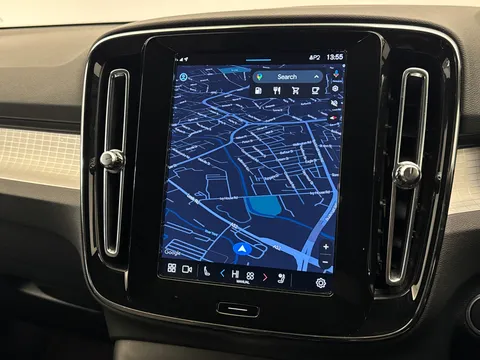 YR73XZP Volvo XC40 2.0 B3P Plus Dark 5dr Auto Thumbnail #33