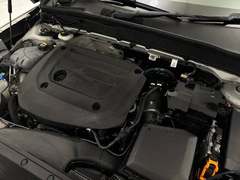 YR73XZP Volvo XC40 2.0 B3P Plus Dark 5dr Auto Thumbnail #37
