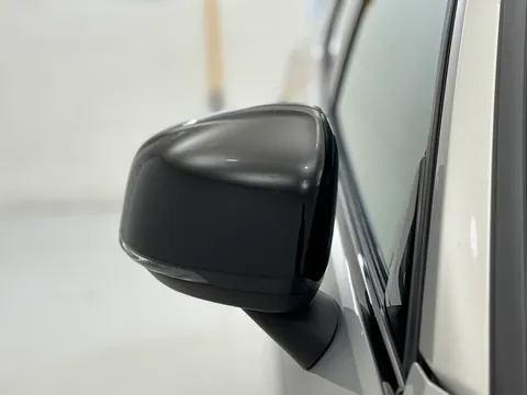 YR73XZP Volvo XC40 2.0 B3P Plus Dark 5dr Auto Thumbnail #38