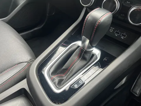 BG22KWT Renault ARKANA 1.6 E-TECH Hybrid 145 R.S. Line 5dr Auto Thumbnail #21