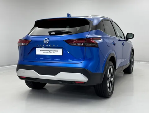 DN71UUH Nissan Qashqai 1.3 DiG-T MH Premiere Edition 5dr Thumbnail #8