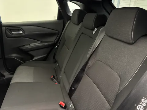 DN71UUH Nissan Qashqai 1.3 DiG-T MH Premiere Edition 5dr Thumbnail #13