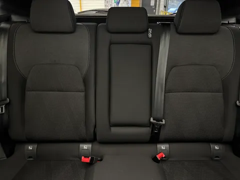 DN71UUH Nissan Qashqai 1.3 DiG-T MH Premiere Edition 5dr Thumbnail #19