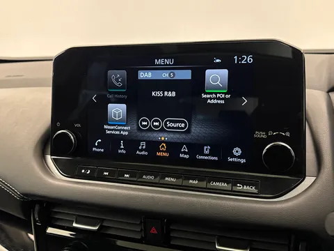 DN71UUH Nissan Qashqai 1.3 DiG-T MH Premiere Edition 5dr Thumbnail #25