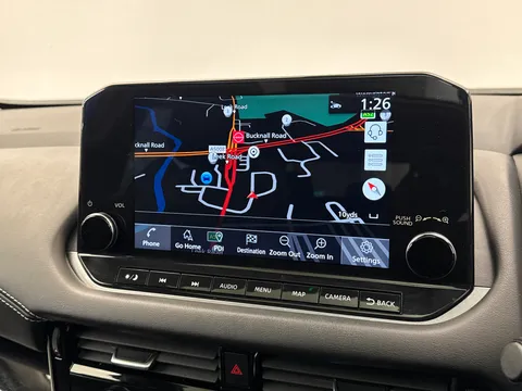 DN71UUH Nissan Qashqai 1.3 DiG-T MH Premiere Edition 5dr Thumbnail #26