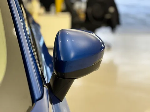 DN71UUH Nissan Qashqai 1.3 DiG-T MH Premiere Edition 5dr Thumbnail #32